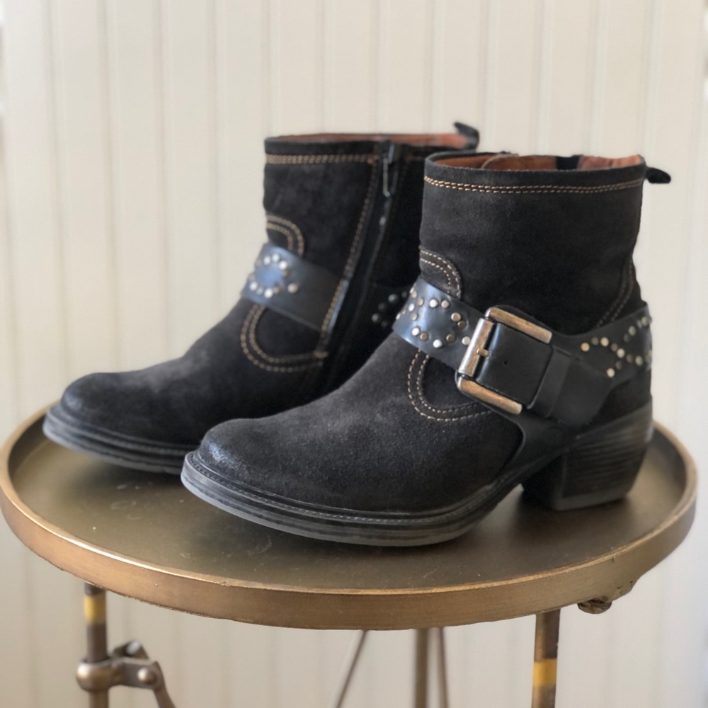 JOSEF SIEBEL | TONI | SUEDE STUDDED BELTED BOOTIE. 36 EU/ 6 US. EUC